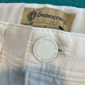 Democracy Women's Crisp White Skinny Jeans with elastic waste 😉best EVER 👖